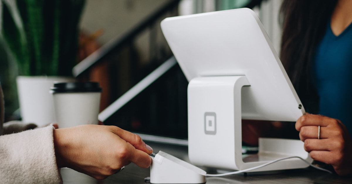 Deliveroo vs Just Eat : Forces et Faiblesses pour Restaurants - deliveroo vs just eat forces faiblesses, deliveroo ou just eat restaurant, comparaison deliveroo just eat | commandeici